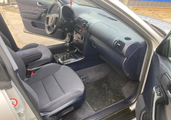 Audi A3 cena 5999 przebieg: 251000, rok produkcji 2000 z Warszawa małe 106